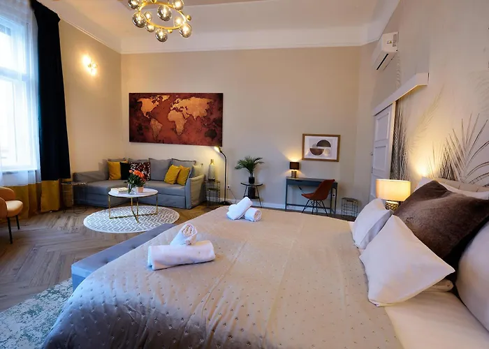 Orangehomes Urban Elegance Apartment